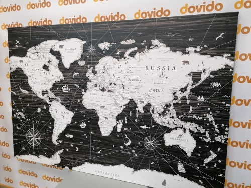 Obraz čiernobiela mapa na drevenom pozadí