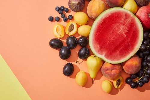 Samolepiaca fototapeta šťavnaté letné ovocie