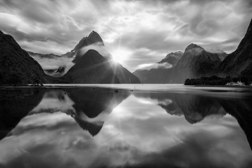 Samolepiaca fototapeta čiernobiely východ slnka na Novom Zélande
